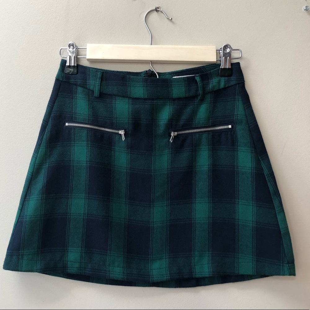 Cute skirt with fake zippers